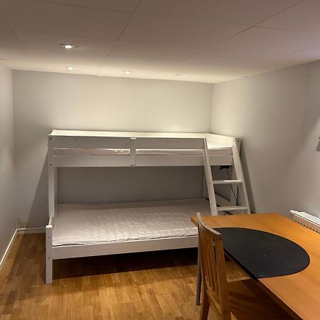 Kaellarlaegenhet Floragatan Apartment Халмщад Екстериор снимка