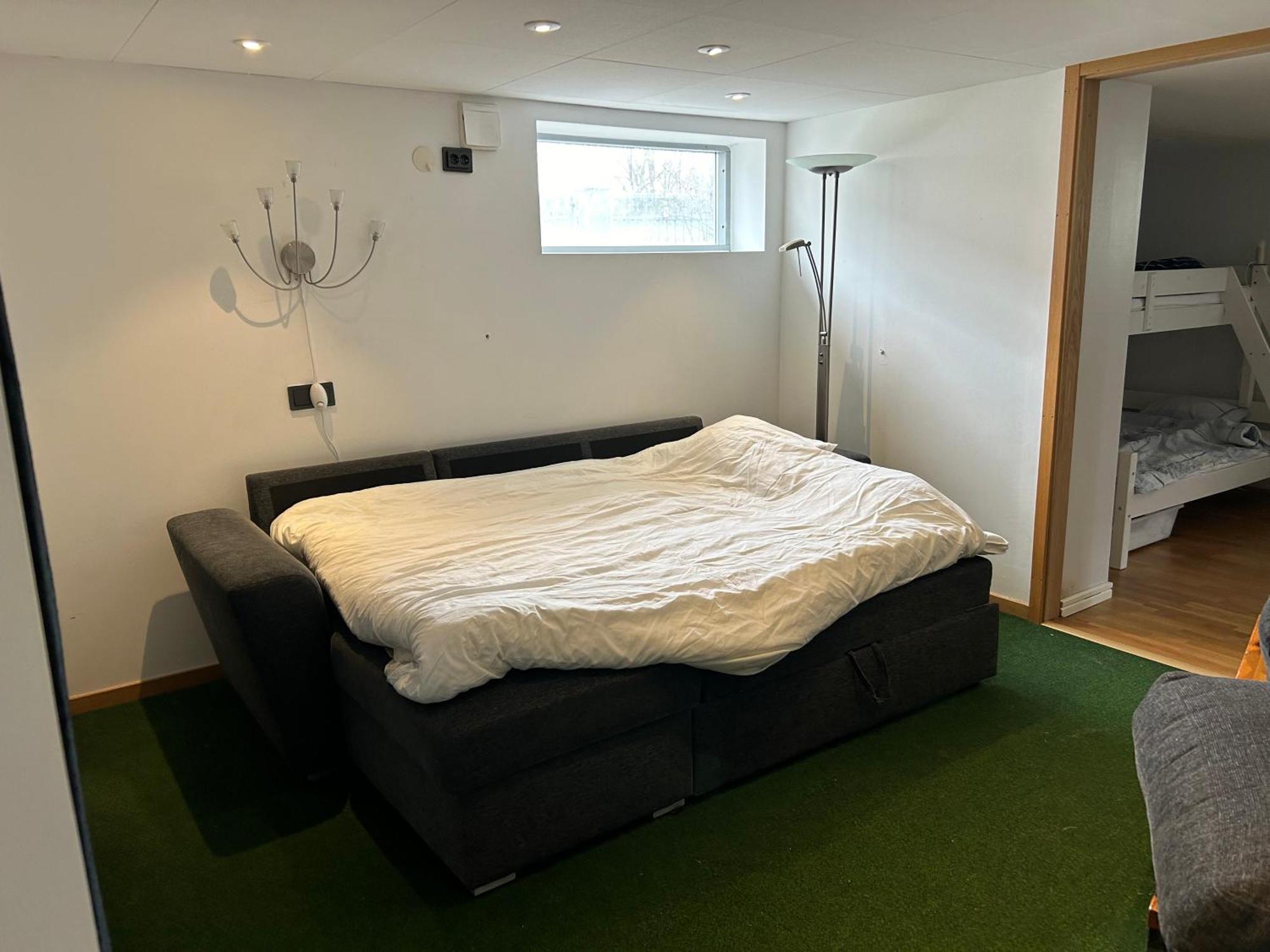 Kaellarlaegenhet Floragatan Apartment Халмщад Екстериор снимка
