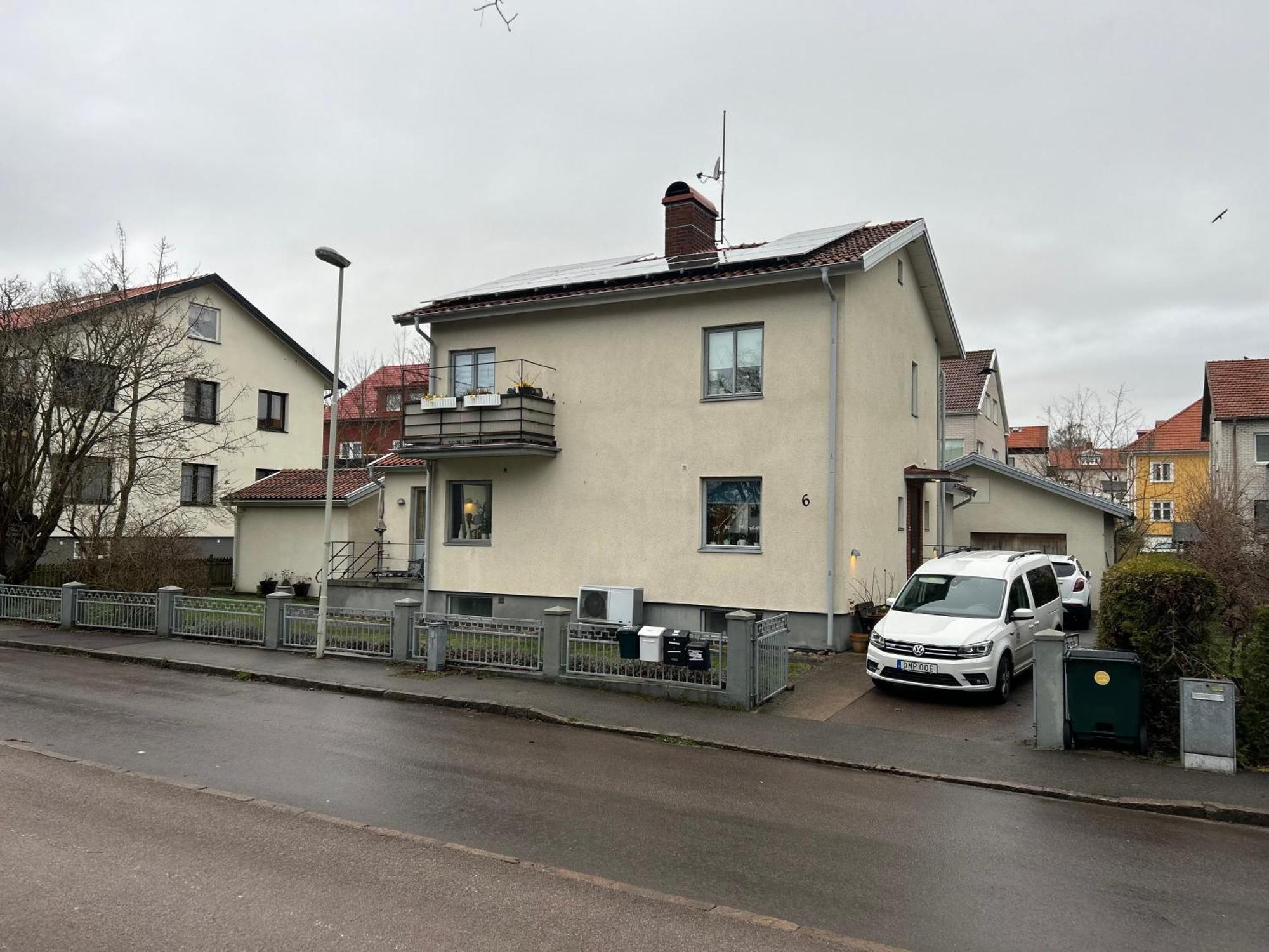 Kaellarlaegenhet Floragatan Apartment Халмщад Екстериор снимка
